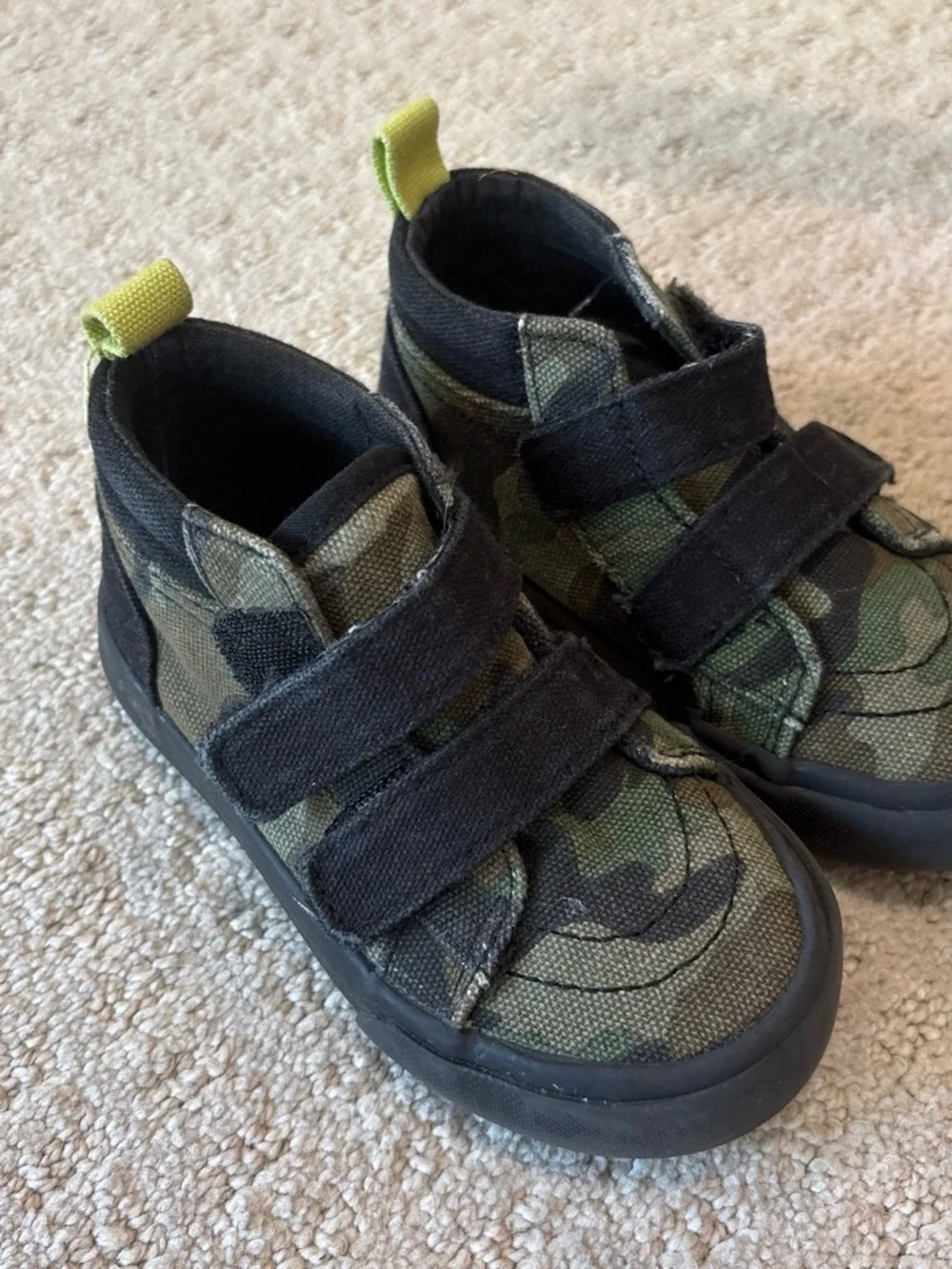 Old Navy Kids Camo High-Top Sneakers in Green and Black
